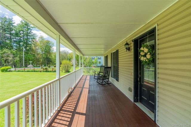 3 Rose Drive, Kerhonkson, NY 12446