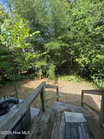 1115 S 6th Street, Wilmington, NC 28401