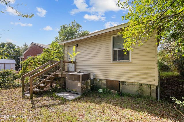 1115 S 6th Street, Wilmington, NC 28401