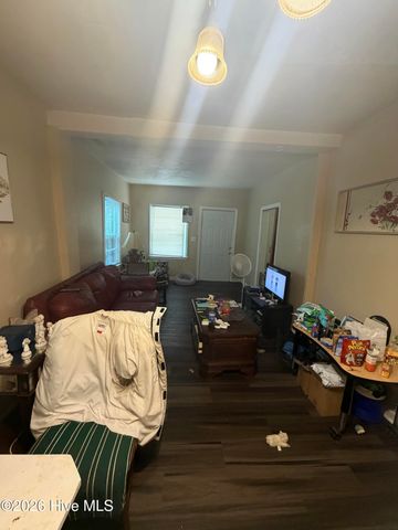 1115 S 6th Street, Wilmington, NC 28401
