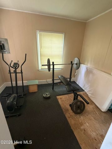 1115 S 6th Street, Wilmington, NC 28401