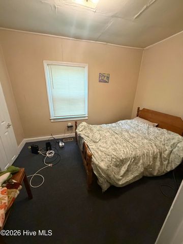 1115 S 6th Street, Wilmington, NC 28401