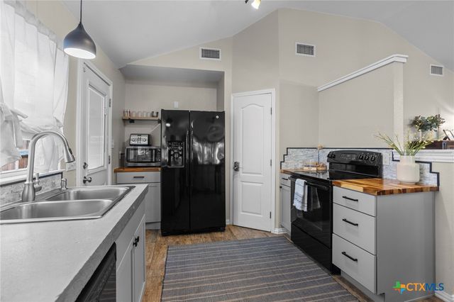 200 N Pearl Street, Belton, TX 76513
