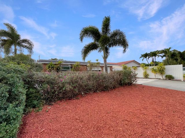 3765 NE 12th Terrace, Pompano Beach, FL 33064