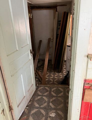 2206 Jerome Street, Saginaw, MI 48602