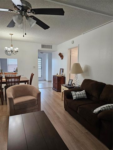6150 NW 62nd Street 307, Tamarac, FL 33319