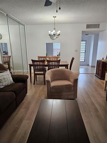 6150 NW 62nd Street 307, Tamarac, FL 33319