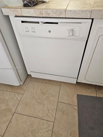 6150 NW 62nd Street 307, Tamarac, FL 33319