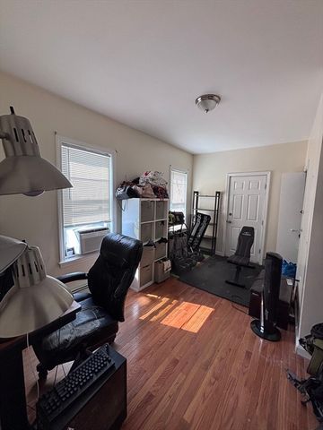 84 Mt Vernon 1, Boston, MA 02125