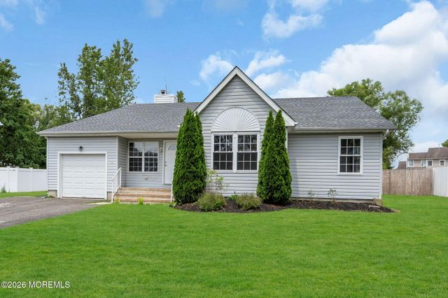 114 Oneida Lake Drive, Little Egg Harbor, NJ 08087