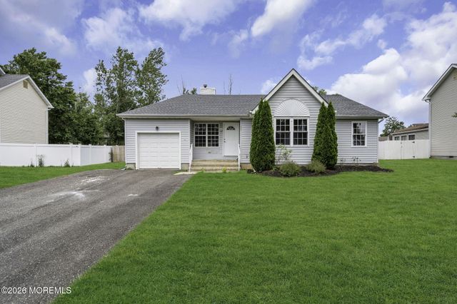 114 Oneida Lake Drive, Little Egg Harbor, NJ 08087