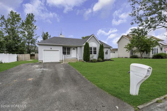 114 Oneida Lake Drive, Little Egg Harbor, NJ 08087