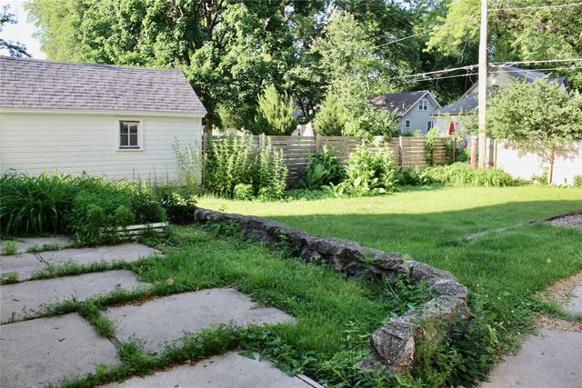 1108 Roosevelt Avenue 1110, Ames, IA 50010