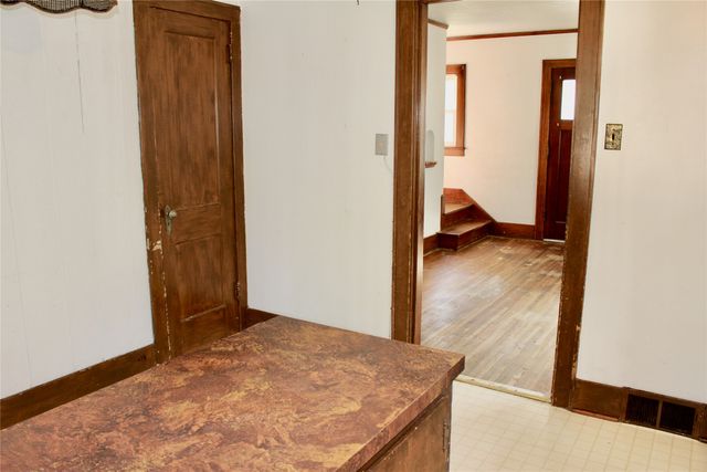 1108 Roosevelt Avenue 1110, Ames, IA 50010