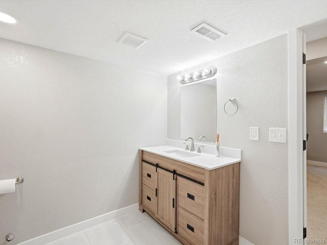 13782 Omega Cir, Lone Tree, CO 80124
