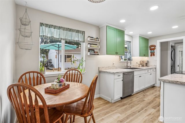 25332 29th Avenue S, Kent, WA 98032