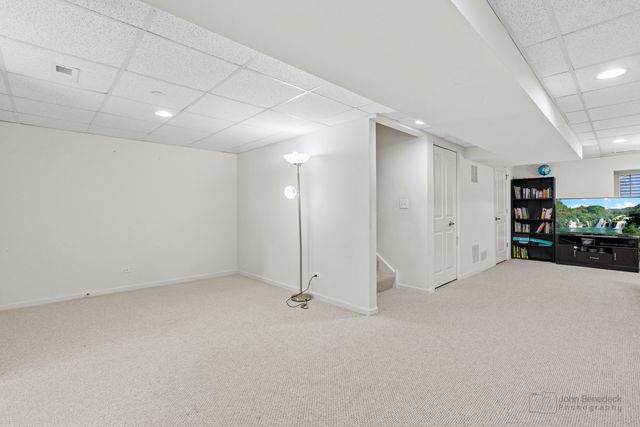 2127 Apple Hill Lane, Buffalo Grove, IL 60089