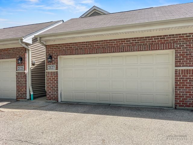 2127 Apple Hill Lane, Buffalo Grove, IL 60089