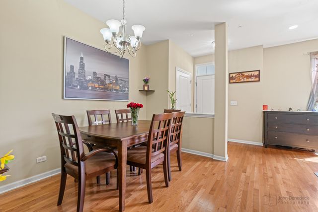 2127 Apple Hill Lane, Buffalo Grove, IL 60089