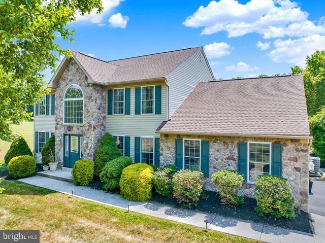 116 INDIAN RUN DR, Douglassville, PA 19518