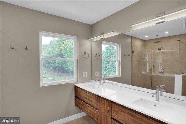 116 INDIAN RUN DR, Douglassville, PA 19518