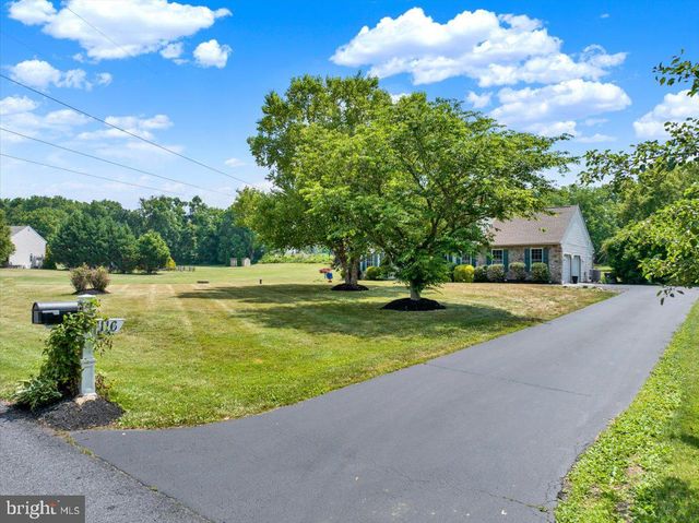 116 INDIAN RUN DR, Douglassville, PA 19518