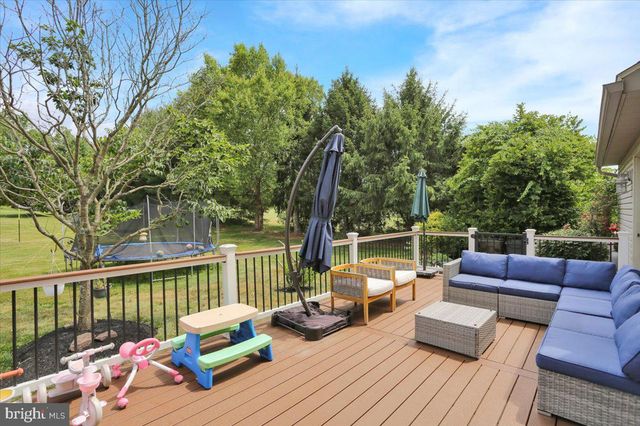 116 INDIAN RUN DR, Douglassville, PA 19518