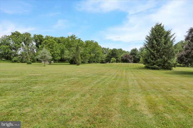 116 INDIAN RUN DR, Douglassville, PA 19518