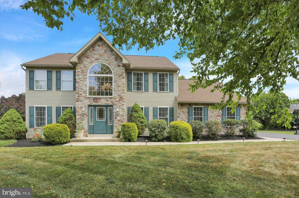 116 INDIAN RUN DR, Douglassville, PA 19518