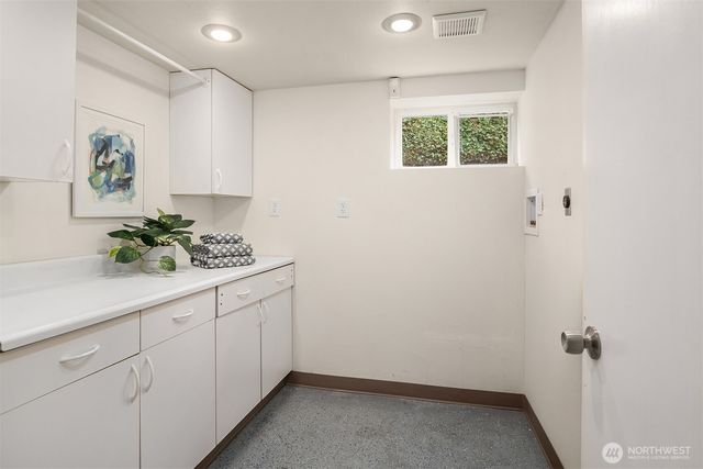 9009 Canyon Drive, Kent, WA 98030