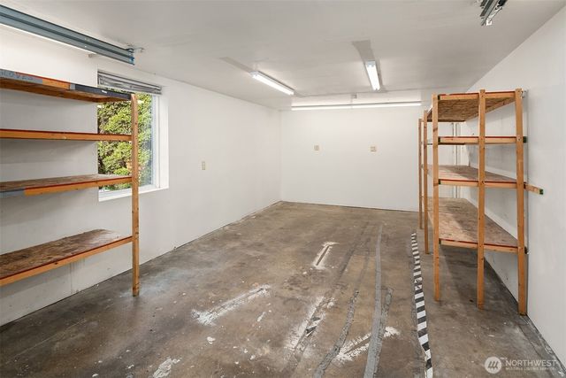 9009 Canyon Drive, Kent, WA 98030