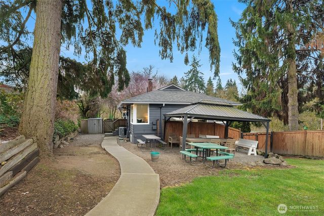 9009 Canyon Drive, Kent, WA 98030