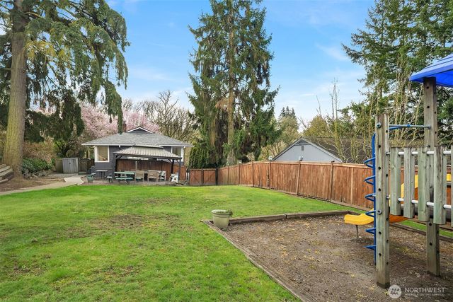 9009 Canyon Drive, Kent, WA 98030