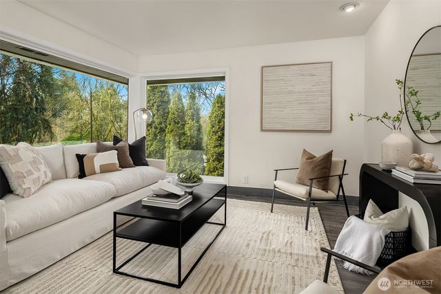 9009 Canyon Drive, Kent, WA 98030