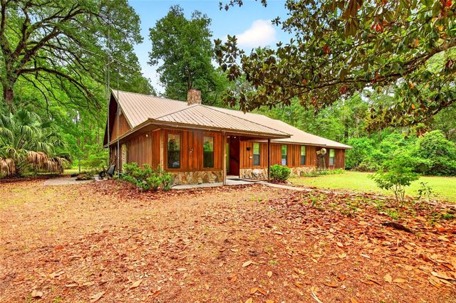 16555 N HIGHWAY 329, Reddick, FL 32686