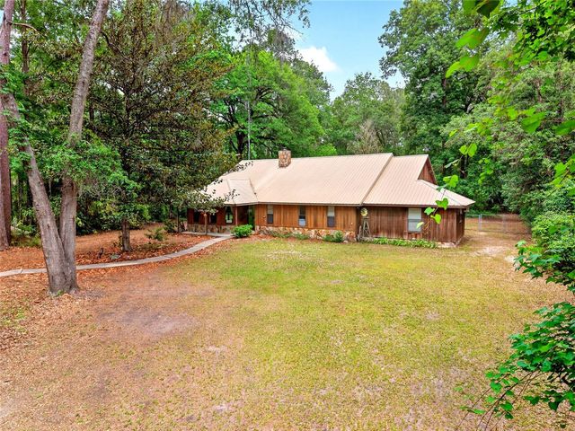 16555 N HIGHWAY 329, Reddick, FL 32686