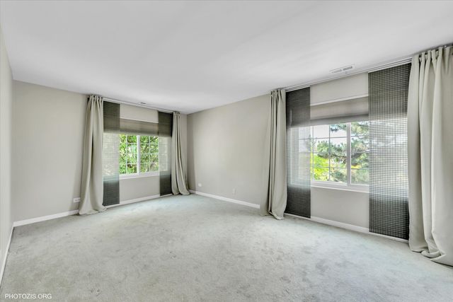 436 Yorktown Court 436, Aurora, IL 60504