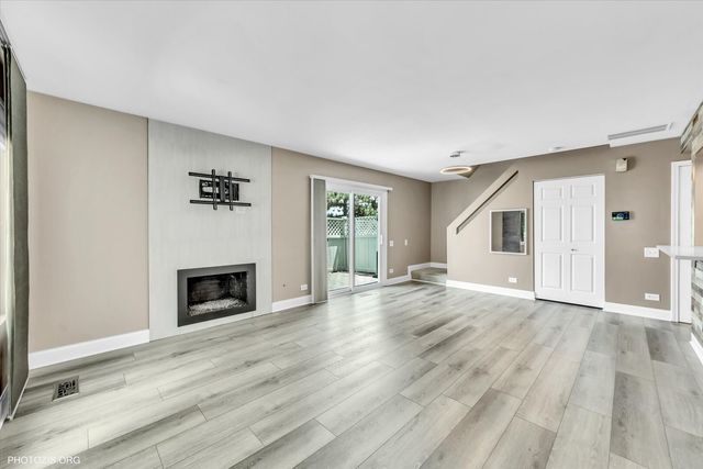 436 Yorktown Court 436, Aurora, IL 60504