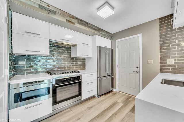 436 Yorktown Court 436, Aurora, IL 60504