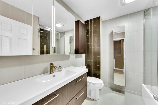 436 Yorktown Court 436, Aurora, IL 60504