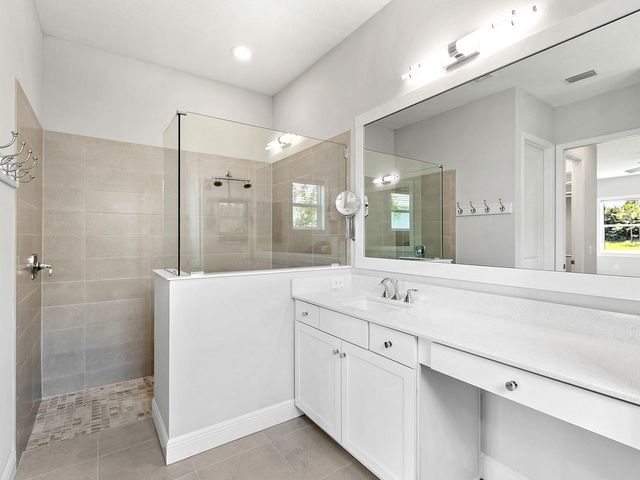 8282 GRANDE SHORES DRIVE, Sarasota, FL 34240
