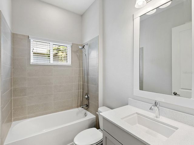 8282 GRANDE SHORES DRIVE, Sarasota, FL 34240
