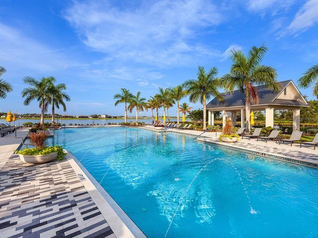 8282 GRANDE SHORES DRIVE, Sarasota, FL 34240