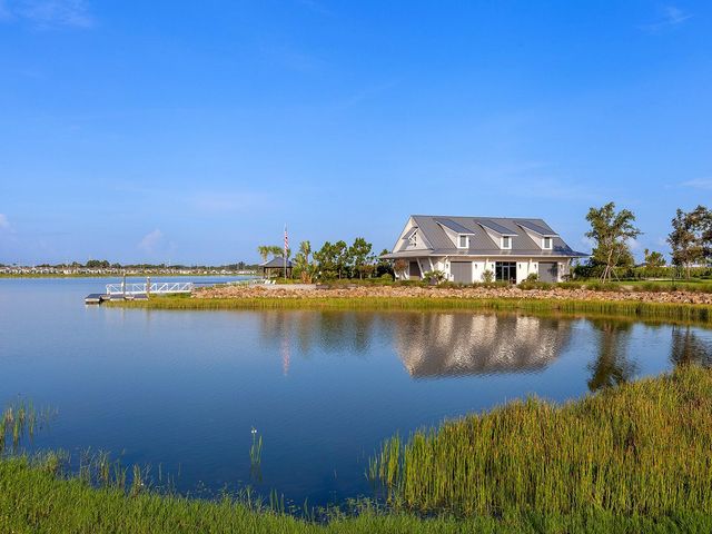 8282 GRANDE SHORES DRIVE, Sarasota, FL 34240