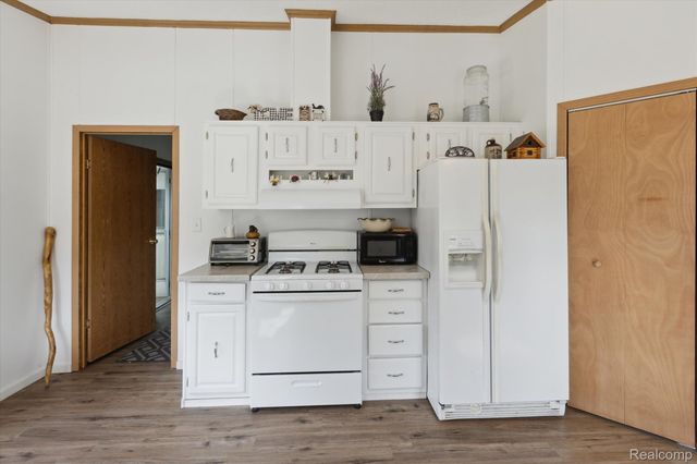 18678 10th Avenue, Barryton Village, MI 49305