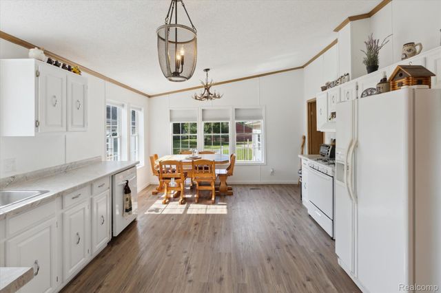 18678 10th Avenue, Barryton Village, MI 49305