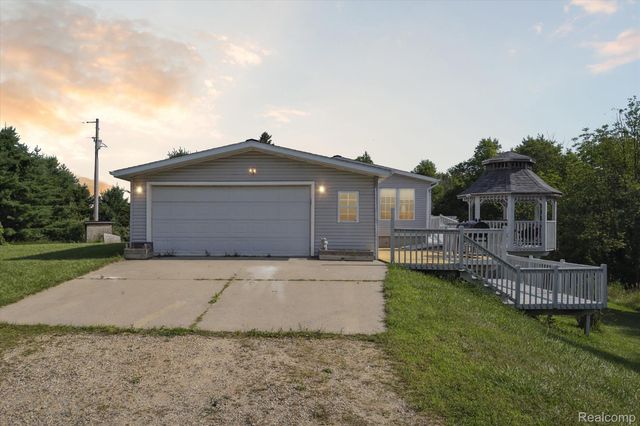 18678 10th Avenue, Barryton Village, MI 49305