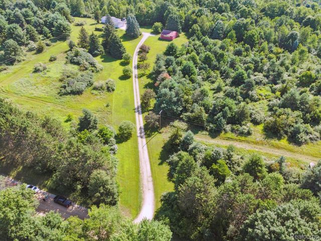 18678 10th Avenue, Barryton Village, MI 49305