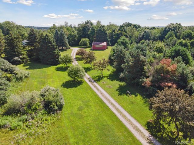 18678 10th Avenue, Barryton Village, MI 49305