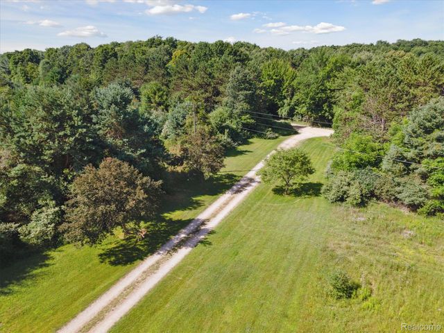 18678 10th Avenue, Barryton Village, MI 49305